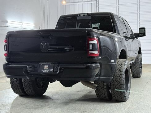 Used 2023 RAM 3500 Laramie w/ Night Edition image 10