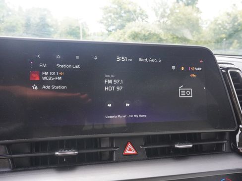 Used 2024 Kia Sportage EX FWD image 48