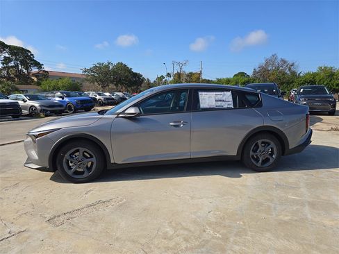 New 2025 Kia K4 LXS image 5