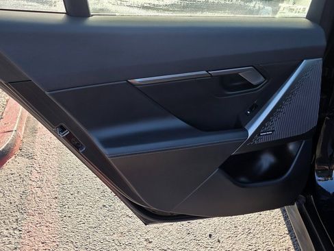 Used 2025 BMW i5 xDrive40 image 16