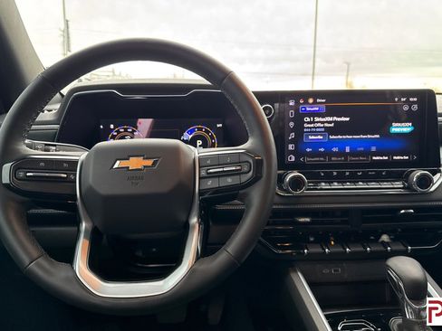 Used 2024 Chevrolet Colorado LT w/ LT Convenience Package III image 17