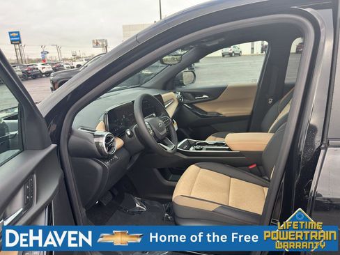 New 2026 Chevrolet Equinox ACTIV w/ Convenience Package III AWD/4WD image 18