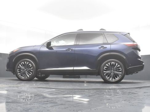 Certified 2025 Nissan Rogue Platinum w/ Platinum Premium Package image 27