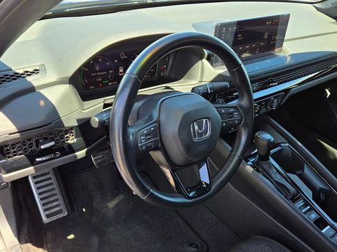 Used 2023 Honda Accord Sport image 9