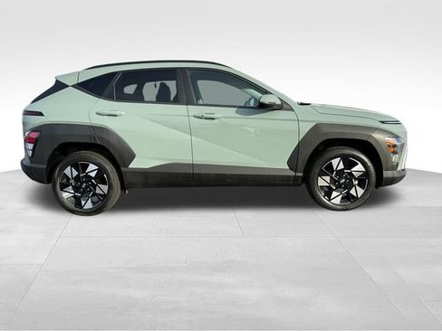 Used 2024 Hyundai Kona SEL image 2