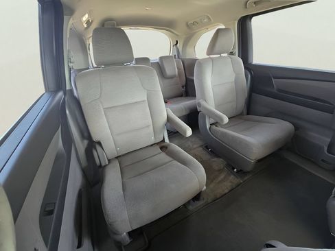 Used 2013 Honda Odyssey LX image 14