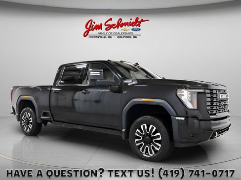 Used 2025 GMC Sierra 2500 Denali Ultimate AWD/4WD image 1