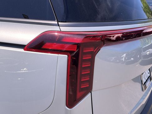 New 2026 Kia Carnival SX Prestige FWD image 24
