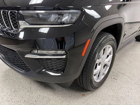 Certified 2022 Jeep Grand Cherokee Limited AWD/4WD image 7