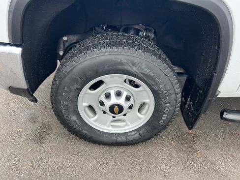 Used 2025 Chevrolet Silverado 2500 W/T w/ WT Convenience Package image 13