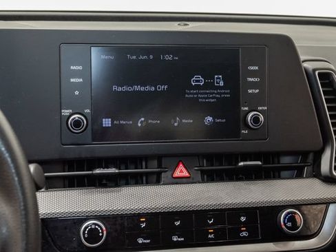 Used 2023 Kia Sportage LX FWD image 16