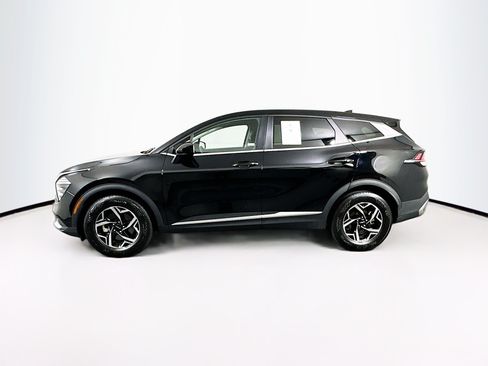 Used 2025 Kia Sportage LX FWD image 4