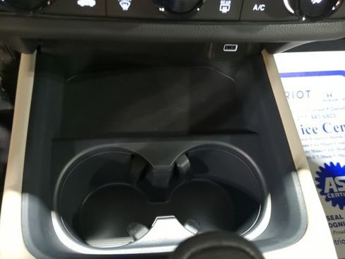 New 2025 Honda HR-V LX image 27
