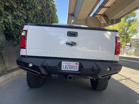 Used 2015 Ford F250 Lariat w/ Lariat Interior Package AWD/4WD image 15