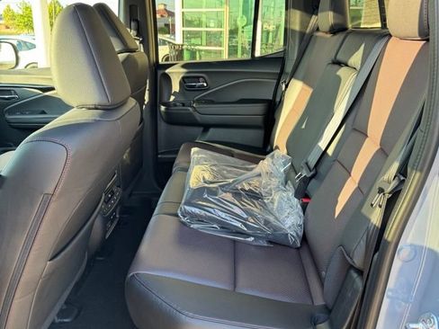 New 2026 Honda Ridgeline Black Edition image 11