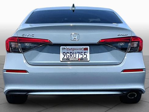 Used 2023 Honda Civic Sport image 4