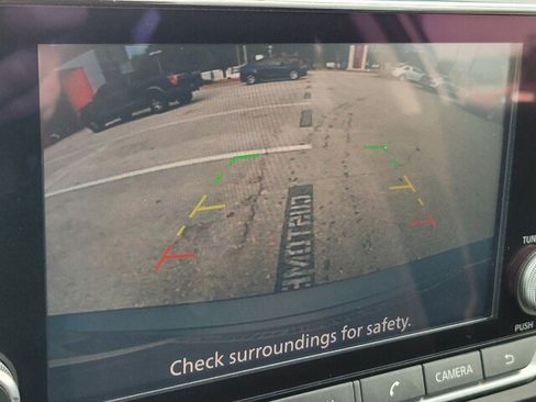 Used 2024 Nissan Altima 2.5 SV image 15