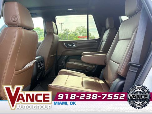 Used 2023 Chevrolet Tahoe High Country AWD/4WD image 13