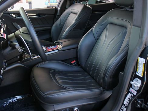 Used 2022 Maserati Quattroporte Modena Q4 AWD/4WD image 16