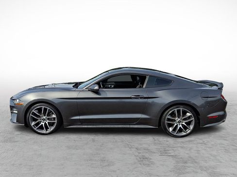 Used 2018 Ford Mustang Coupe RWD image 2