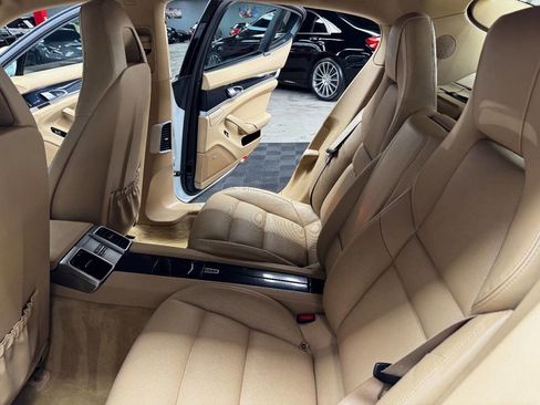 Used 2015 Porsche Panamera 4 AWD/4WD image 44