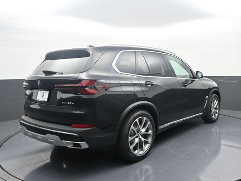 New 2026 BMW X5 xDrive50e AWD/4WD image 7