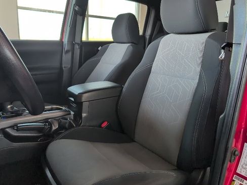 Used 2023 Toyota Tacoma TRD Off-Road image 14