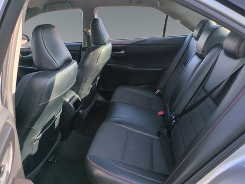 Used 2016 Toyota Camry SE image 13