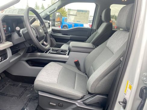 New 2026 Ford F250 XLT w/ XLT Premium Package AWD/4WD image 13