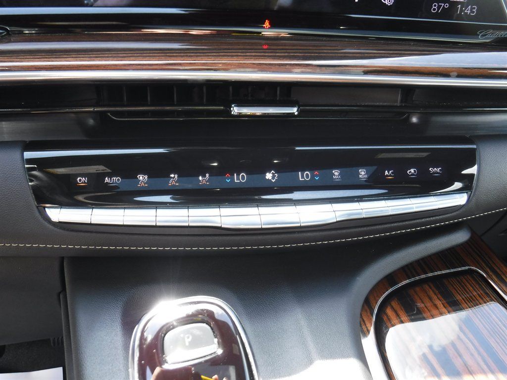Used 2023 Cadillac Escalade ESV Premium Luxury RWD image 24