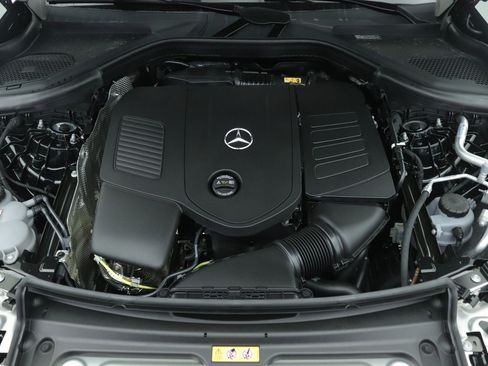 New 2026 Mercedes-Benz GLC 300 image 10