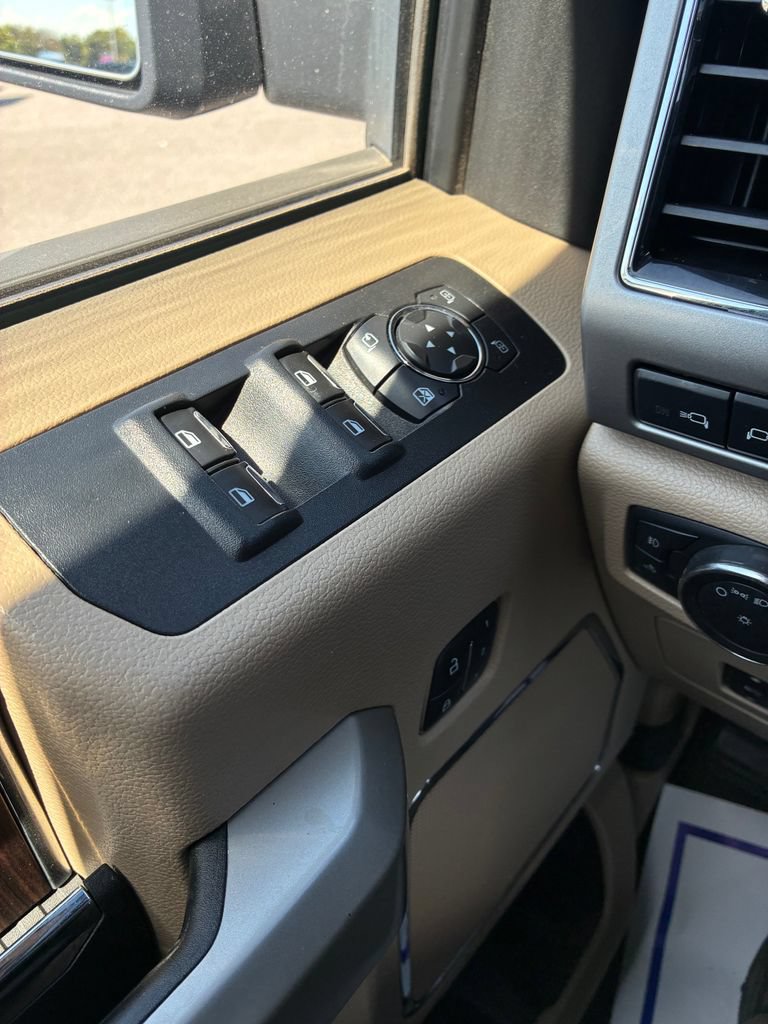 Used 2017 Ford F150 Lariat AWD/4WD image 13
