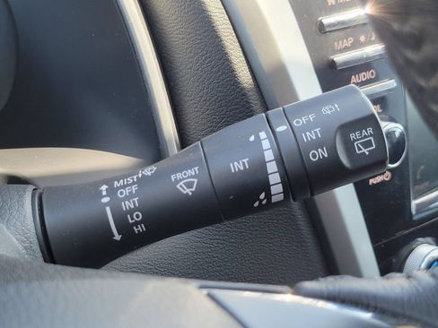 Used 2019 Nissan Murano SV AWD/4WD image 17