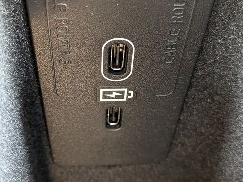 New 2026 Volvo XC60 B5 Ultra w/ Protection Package Premier image 25