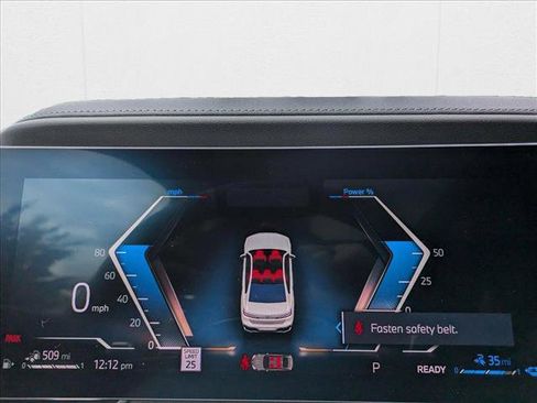 New 2025 BMW 750e xDrive image 11