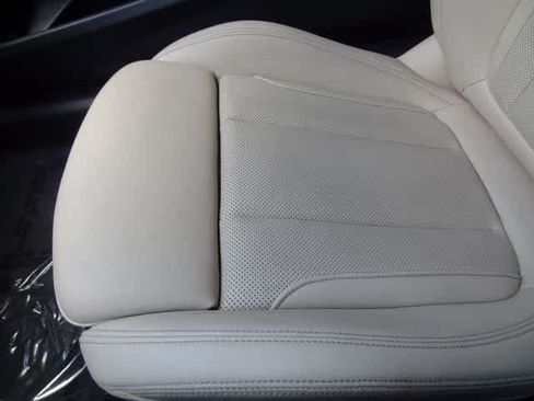 Used 2024 BMW 230i Coupe w/ Premium Package RWD image 32