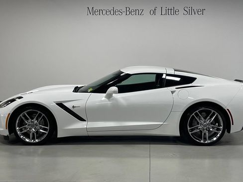 Used 2019 Chevrolet Corvette Stingray Coupe w/ Battery Protection Package RWD image 2