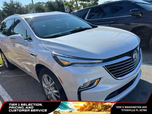 Used 2022 Buick Enclave Premium w/ Surround and Sites Package FWD image 3