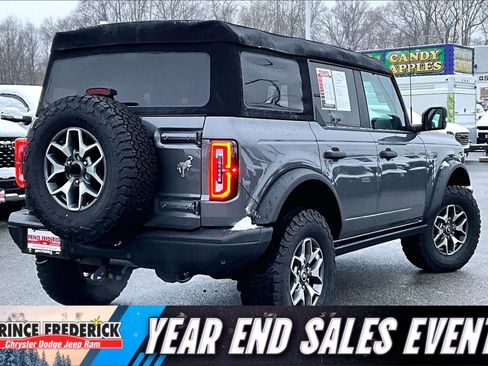 Used 2024 Ford Bronco Badlands image 10
