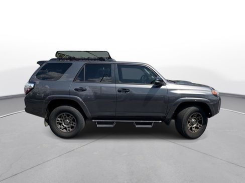 Used 2020 Toyota 4Runner Venture w/ Moonroof Package AWD/4WD image 5