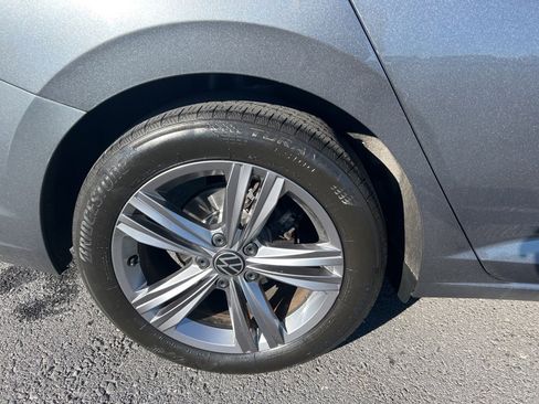 Used 2024 Volkswagen Jetta SE image 11