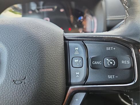 Used 2024 RAM 3500 Limited AWD/4WD image 18