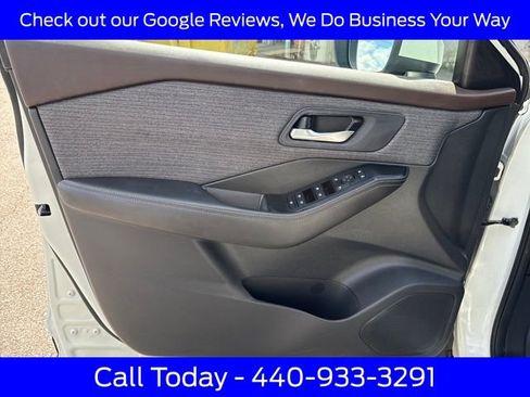 Used 2023 Nissan Rogue SV image 13