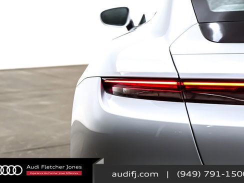 Used 2023 Porsche Taycan 4S w/ Premium Package image 15