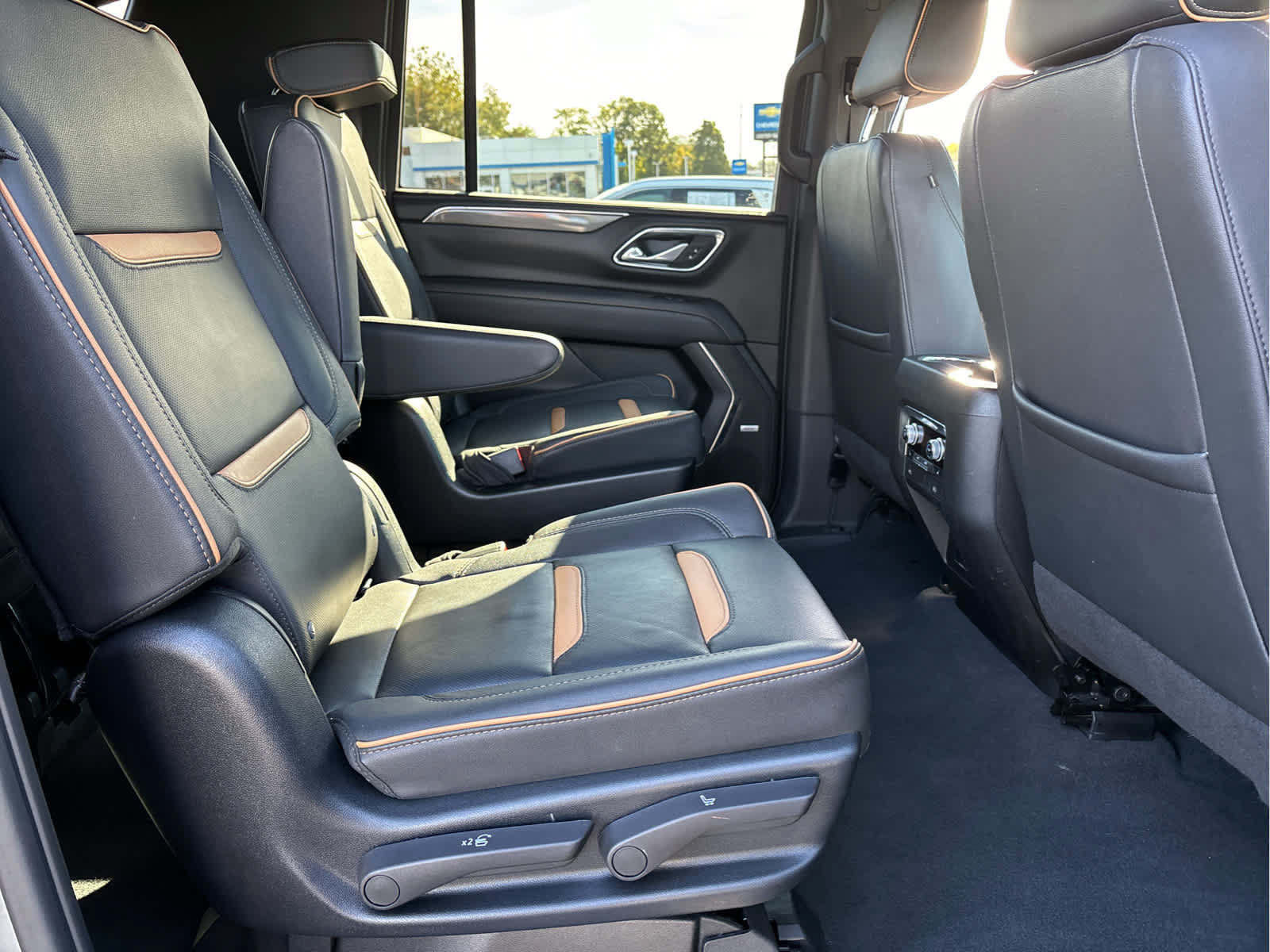 Certified 2023 GMC Yukon XL AT4 w/ Max Trailering Package AWD/4WD image 21