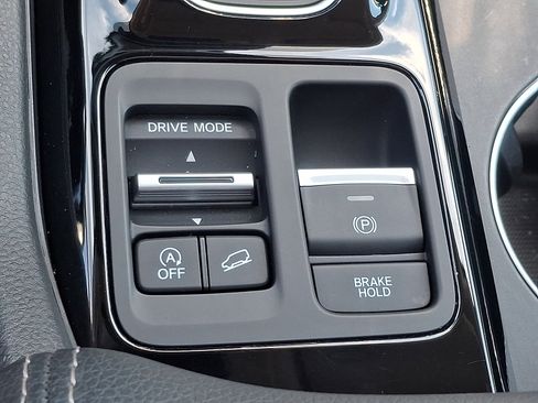 Used 2023 Honda Pilot Touring image 29