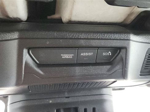 Used 2025 Jeep Wrangler Unlimited Sahara AWD/4WD image 28