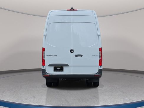 Used 2024 Mercedes-Benz Sprinter 3500 image 7