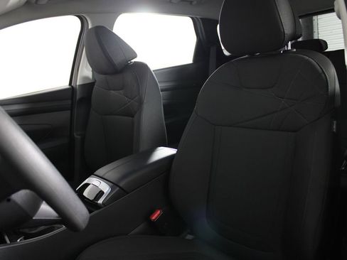 Certified 2026 Hyundai Tucson SE image 17