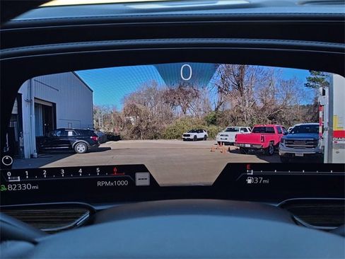 Used 2021 Cadillac Escalade Luxury image 11